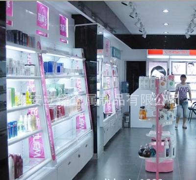 化妝品貨架與展示柜定制指南 優(yōu)質(zhì)選擇與質(zhì)量保證